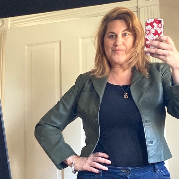 Leather jacket - Picture 3 of 3